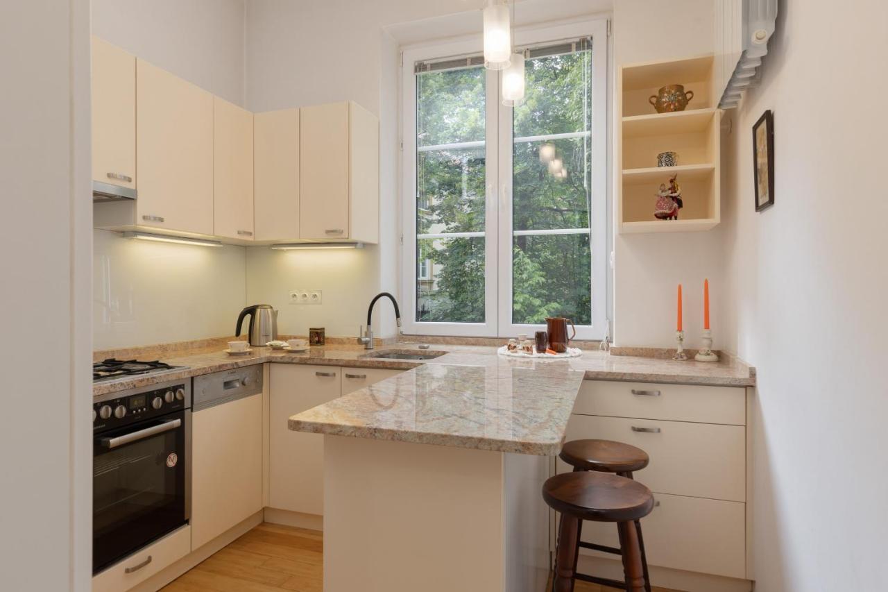 Warsaw New Town Square Apartment For 5 Guests By Noclegi Renters Екстер'єр фото